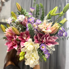 Load image into Gallery viewer, Floral Fiesta
