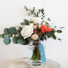Load image into Gallery viewer, Vase + Daybreak Rose Bouquet (Medium)