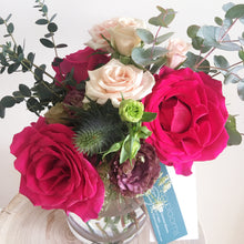 Load image into Gallery viewer, Vase + Pink Floyd Rose Bouquet (Medium)