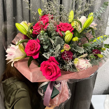 Load image into Gallery viewer, Simply Extravagant