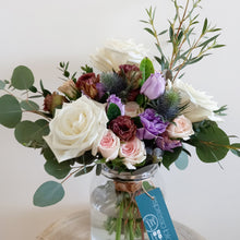 Load image into Gallery viewer, Vase + Summer Breeze Rose Bouquet (Medium)