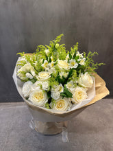 Load image into Gallery viewer, Candlelight Roses
