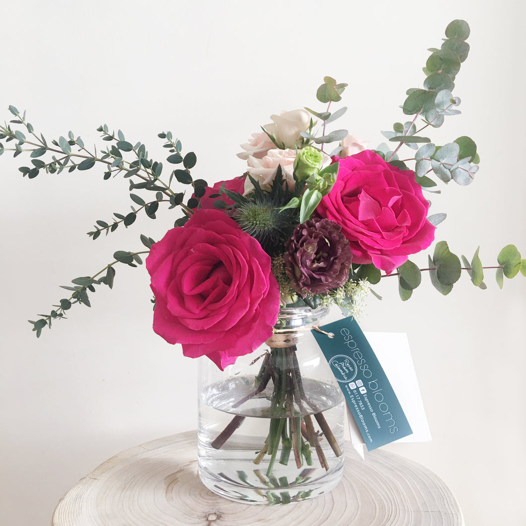 Vase + Pink Floyd Rose Bouquet (Medium)